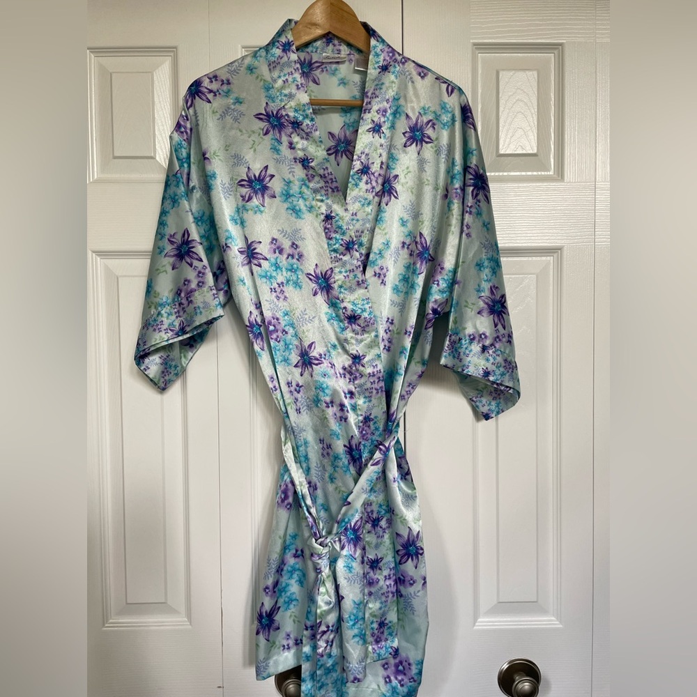 Floral Satin Robe Size Large